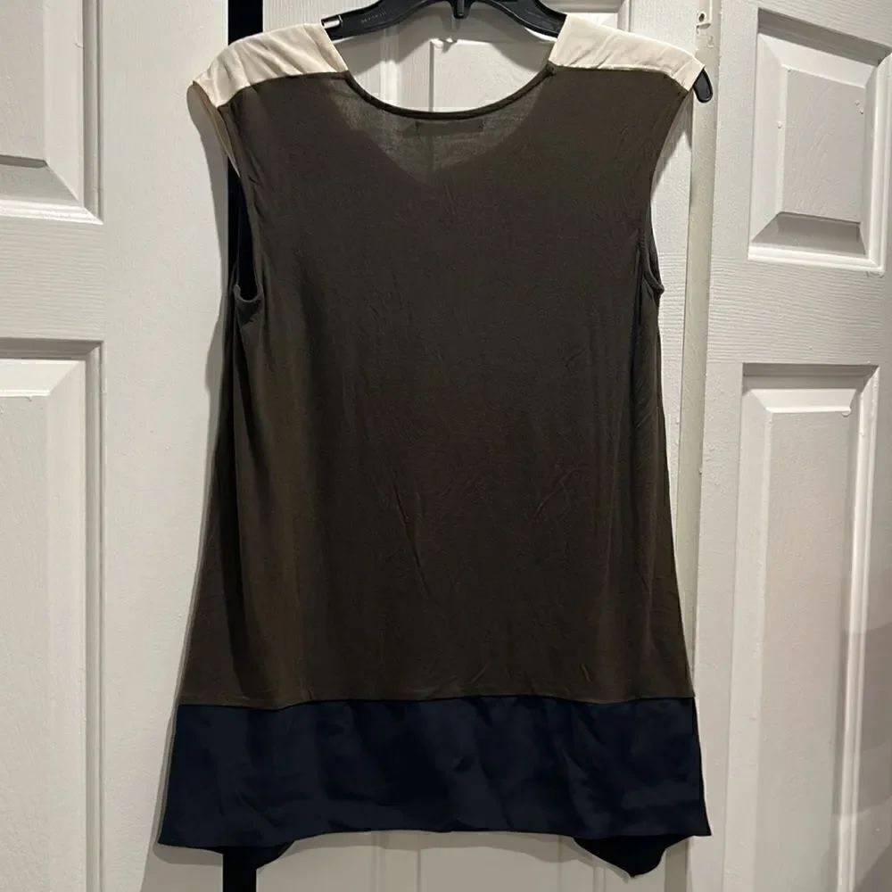 Bailey 44 Flowy Top, Size XS - Picture 5 of 6